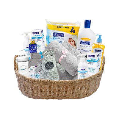 blank-wicker-basket-gift-putting-bakery-fruits-vegetables-products-other-stuffs-isolated
