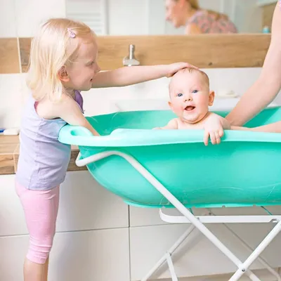 ערכת אמבטיה טגה בייבי 102 ס”מ ליין קשת בענן | אמבטיה + מושב אמבטיה + מעמד לבן – Tega Baby