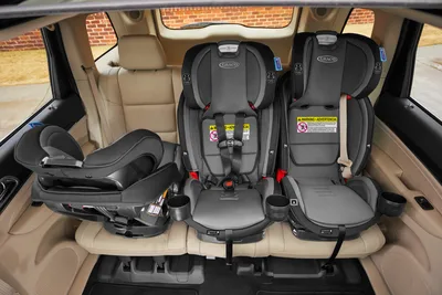 כסא בטיחות צר במיוחד True3Fit LX 3-in-1