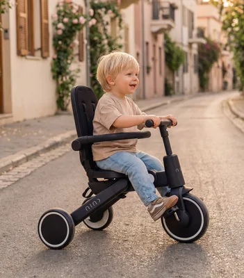 תלת אופן 8 ב- 1